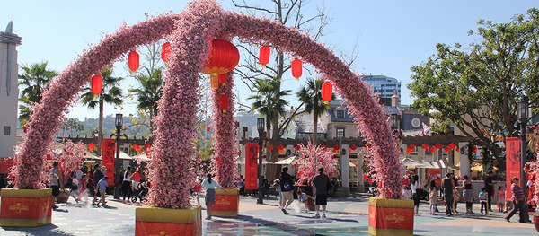 Megatron Speaks Mandarin For Year Of The Monkey Celebration At Universal Studios Hollywood  (2 of 4)